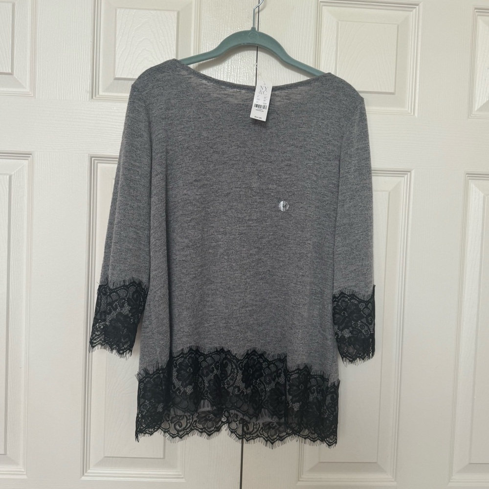 NY&Co. Light sweater top